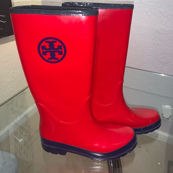Tory Burch Shoes - Tory Burch Rainboots 🔥
